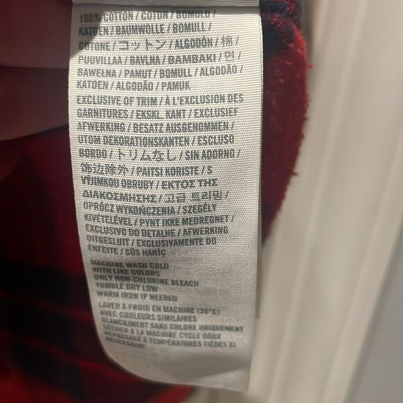 Hollister flannel plaid button down SZ medium - Picture 4 of 7